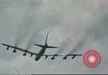 Standbild B-52D Stratofortress Thailand U-Tapao Air Base, 1968, aus Sekunde 49 historischem Filmmaterial Videoclip 65675062776