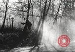 Standbild Armee Fotografen europäische Theater, 1944, aus Sekunde 19 historischem Filmmaterial Videoclip 65675062791