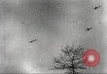 Standbild Armee Fotografen europäische Theater, 1944, aus Sekunde 25 historischem Filmmaterial Videoclip 65675062791