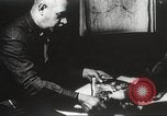 Standbild Armee Fotografen europäische Theater, 1944, aus Sekunde 39 historischem Filmmaterial Videoclip 65675062791