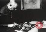 Standbild Armee Fotografen europäische Theater, 1944, aus Sekunde 44 historischem Filmmaterial Videoclip 65675062791