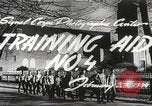 Standbild Ausbildung der US-Armee Fotografen United States USA, 1944, aus Sekunde 13 historischem Filmmaterial Videoclip 65675062792