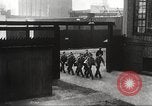 Standbild Ausbildung der US-Armee Fotografen United States USA, 1944, aus Sekunde 22 historischem Filmmaterial Videoclip 65675062792
