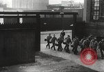 Standbild Ausbildung der US-Armee Fotografen United States USA, 1944, aus Sekunde 25 historischem Filmmaterial Videoclip 65675062792