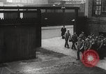 Standbild Ausbildung der US-Armee Fotografen United States USA, 1944, aus Sekunde 27 historischem Filmmaterial Videoclip 65675062792
