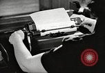Image US Army des films aux troupes au cours Seconde Guerre Mondiale United States USA, 1943, de la seconde 7 séquences d'archives historiques vidéo 65675062807