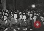 Image le personnel de service américaine regarder des films pendant Seconde Guerre Mondiale théâtre du Pacifique, 1943, de la seconde 37 séquences d'archives historiques vidéo 65675062810