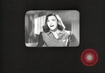 Image le personnel de service américaine regarder des films pendant Seconde Guerre Mondiale théâtre du Pacifique, 1943, de la seconde 50 séquences d'archives historiques vidéo 65675062810
