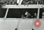 Standbild USA Soldaten Le Havre Frankreich, 1945, aus Sekunde 10 historischem Filmmaterial Videoclip 65675062815
