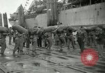 Standbild USA Soldaten Le Havre Frankreich, 1945, aus Sekunde 19 historischem Filmmaterial Videoclip 65675062815