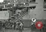 Standbild USA Soldaten Le Havre Frankreich, 1945, aus Sekunde 24 historischem Filmmaterial Videoclip 65675062815