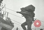 Standbild USA Soldaten Le Havre Frankreich, 1945, aus Sekunde 38 historischem Filmmaterial Videoclip 65675062815