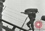 Standbild USA Soldaten Le Havre Frankreich, 1945, aus Sekunde 46 historischem Filmmaterial Videoclip 65675062815