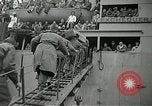 Standbild USA Soldaten Le Havre Frankreich, 1945, aus Sekunde 49 historischem Filmmaterial Videoclip 65675062815
