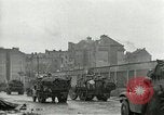 Immagine di Xvi Divisione Corazzate accolti da i cittadini della Repubblica ceca Pilsen Cecoslovacchia, 1945, secondo 23 filmato di repertorio 65675062817
