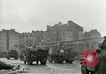 Immagine di Xvi Divisione Corazzate accolti da i cittadini della Repubblica ceca Pilsen Cecoslovacchia, 1945, secondo 25 filmato di repertorio 65675062817
