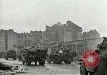 Immagine di Xvi Divisione Corazzate accolti da i cittadini della Repubblica ceca Pilsen Cecoslovacchia, 1945, secondo 26 filmato di repertorio 65675062817