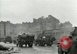 Immagine di Xvi Divisione Corazzate accolti da i cittadini della Repubblica ceca Pilsen Cecoslovacchia, 1945, secondo 29 filmato di repertorio 65675062817
