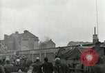 Immagine di Xvi Divisione Corazzate accolti da i cittadini della Repubblica ceca Pilsen Cecoslovacchia, 1945, secondo 35 filmato di repertorio 65675062817