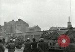 Immagine di Xvi Divisione Corazzate accolti da i cittadini della Repubblica ceca Pilsen Cecoslovacchia, 1945, secondo 37 filmato di repertorio 65675062817