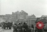 Immagine di Xvi Divisione Corazzate accolti da i cittadini della Repubblica ceca Pilsen Cecoslovacchia, 1945, secondo 43 filmato di repertorio 65675062817