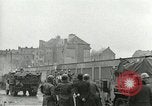 Immagine di Xvi Divisione Corazzate accolti da i cittadini della Repubblica ceca Pilsen Cecoslovacchia, 1945, secondo 44 filmato di repertorio 65675062817