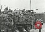 Immagine di Xvi Divisione Corazzate accolti da i cittadini della Repubblica ceca Pilsen Cecoslovacchia, 1945, secondo 49 filmato di repertorio 65675062817