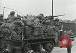 Immagine di Xvi Divisione Corazzate accolti da i cittadini della Repubblica ceca Pilsen Cecoslovacchia, 1945, secondo 50 filmato di repertorio 65675062817