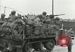 Immagine di Xvi Divisione Corazzate accolti da i cittadini della Repubblica ceca Pilsen Cecoslovacchia, 1945, secondo 53 filmato di repertorio 65675062817