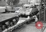 Image ARMÉE Forces de service United States USA, 1944, de la seconde 27 séquences d'archives historiques vidéo 65675062823