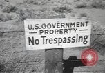 Standbild bewaffnete Schutz von Hanford Site kerntechnische Anlage Richland Washington USA, 1949, aus Sekunde 30 historischem Filmmaterial Videoclip 65675062835