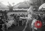 Immagine di Modelli Americani Beverly Hills California USA, 1949, secondo 16 filmato di repertorio 65675062836