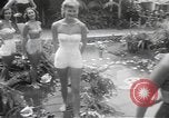 Immagine di Modelli Americani Beverly Hills California USA, 1949, secondo 32 filmato di repertorio 65675062836