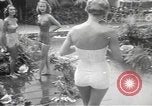 Immagine di Modelli Americani Beverly Hills California USA, 1949, secondo 35 filmato di repertorio 65675062836