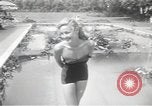 Immagine di Modelli Americani Beverly Hills California USA, 1949, secondo 49 filmato di repertorio 65675062836