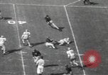 Immagine di Partita di calcio Los Angeles California USA, 1949, secondo 11 filmato di repertorio 65675062837