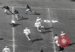 Immagine di Partita di calcio Los Angeles California USA, 1949, secondo 12 filmato di repertorio 65675062837