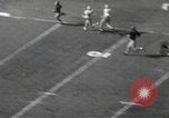 Immagine di Partita di calcio Los Angeles California USA, 1949, secondo 18 filmato di repertorio 65675062837