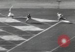 Immagine di Partita di calcio Los Angeles California USA, 1949, secondo 19 filmato di repertorio 65675062837