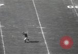 Immagine di Partita di calcio Los Angeles California USA, 1949, secondo 27 filmato di repertorio 65675062837