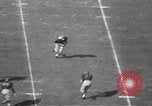Immagine di Partita di calcio Los Angeles California USA, 1949, secondo 28 filmato di repertorio 65675062837