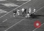Immagine di Partita di calcio Los Angeles California USA, 1949, secondo 55 filmato di repertorio 65675062837