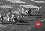 Immagine di Partita di calcio Los Angeles California USA, 1949, secondo 61 filmato di repertorio 65675062837