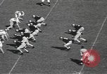 Standbild Fußballspiel Atlanta Georgia USA, 1949, aus Sekunde 52 historischem Filmmaterial Videoclip 65675062838