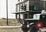 Standbild United States Army Air Forces Polebrook Northamptonshire England, 1943, aus Sekunde 10 historischem Filmmaterial Videoclip 65675062851