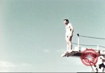 Standbild Outdoor Swimmingpool in England England, 1943, aus Sekunde 30 historischem Filmmaterial Videoclip 65675062853