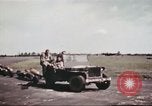 Immagine di I militari americani di unità Polebrook Northamptonshire Inghilterra, 1943, secondo 14 filmato di repertorio 65675062854