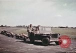Immagine di I militari americani di unità Polebrook Northamptonshire Inghilterra, 1943, secondo 18 filmato di repertorio 65675062854