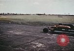 Immagine di I militari americani di unità Polebrook Northamptonshire Inghilterra, 1943, secondo 28 filmato di repertorio 65675062854
