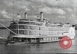 Immagine di Nave a vapore al porto di St Louis Saint Louis Missouri USA, 1945, secondo 15 filmato di repertorio 65675062893